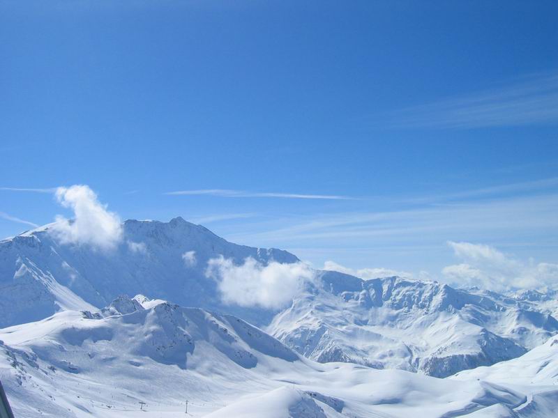 Vue sur les Alpes depuis le pic de l&#039;Aiguille Rouge (3226m)
