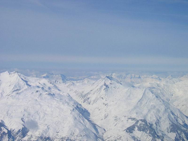 Vue sur les Alpes depuis le pic de l&#039;Aiguille Rouge (3226m)