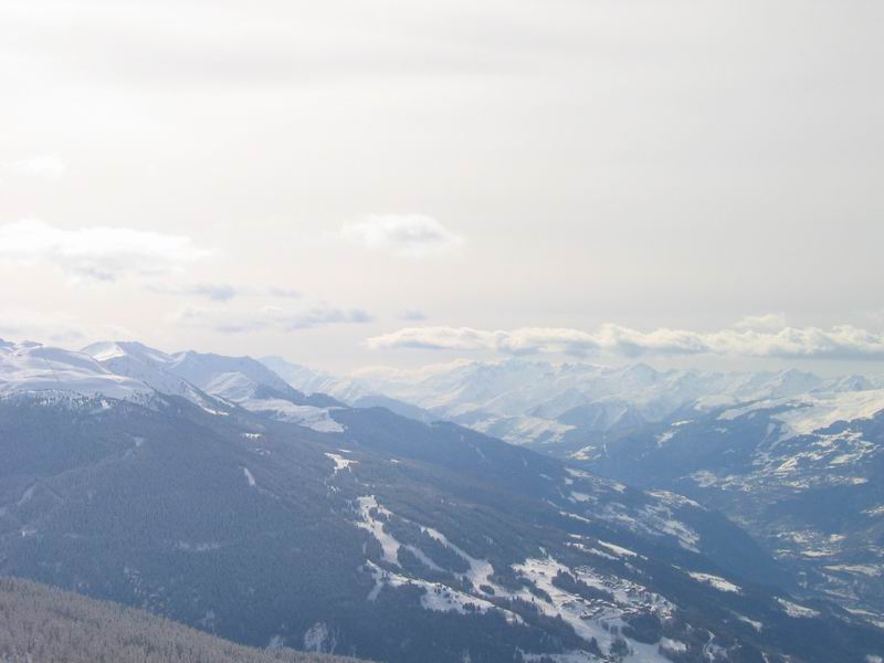 Vue sur les Alpes depuis le pic de l&#039;Aiguille Rouge (3226m)