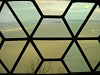 Vue sur la baie du Mont-Saint-Michel depuis les vitraux de l'Abbaye